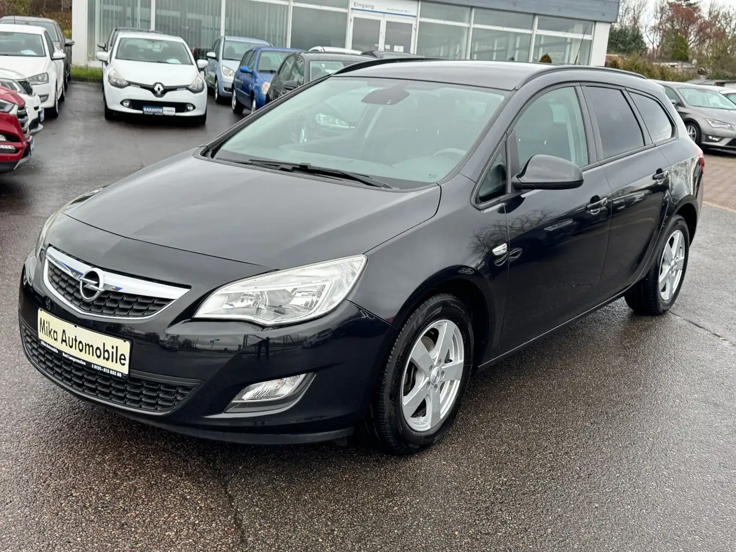 Opel Astra J Sports Tourer Selection TÜV/HU/NEU Schwarz - 1