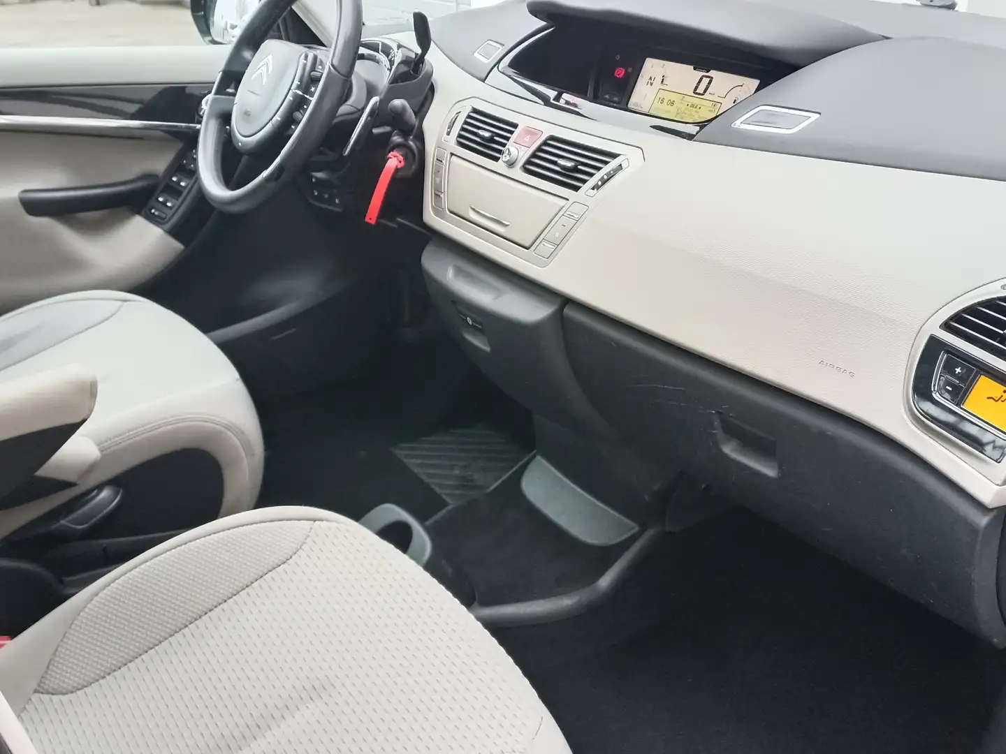 Citroen Grand C4 Picasso 1,6eHDi AirdreamEGS6 JubiläumsCollection7-Sitze Schwarz - 2