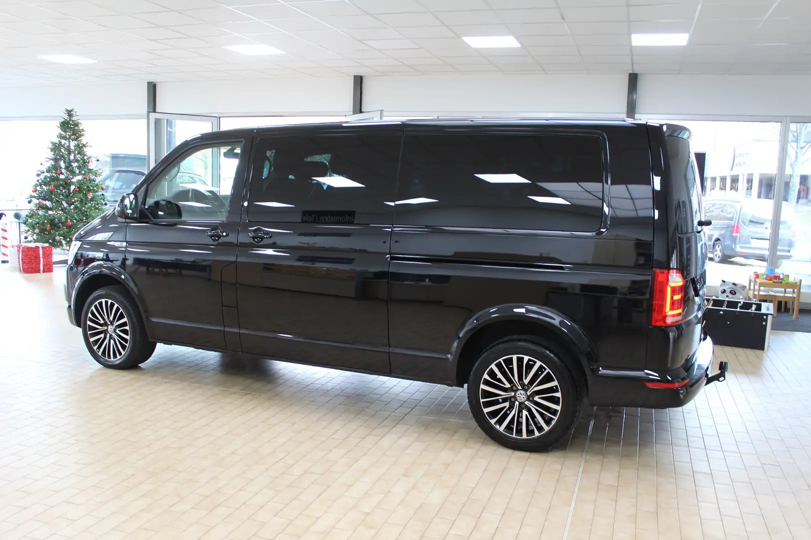 Volkswagen T6 Multivan Multivan Comfortline lang TDI *Alcantara / Tisch Zwart - 2