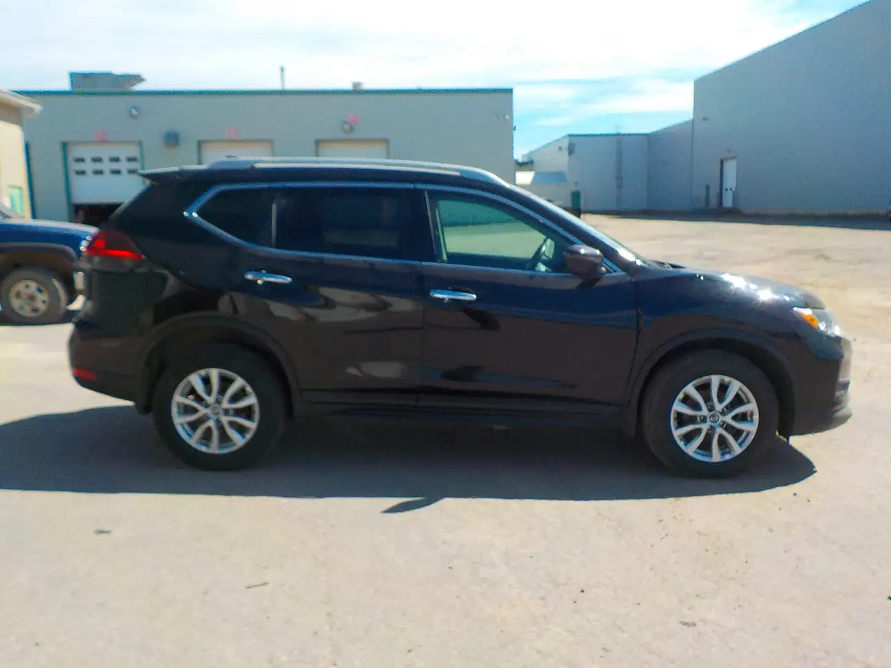 Nissan Rogue снимка Nissan Rogue