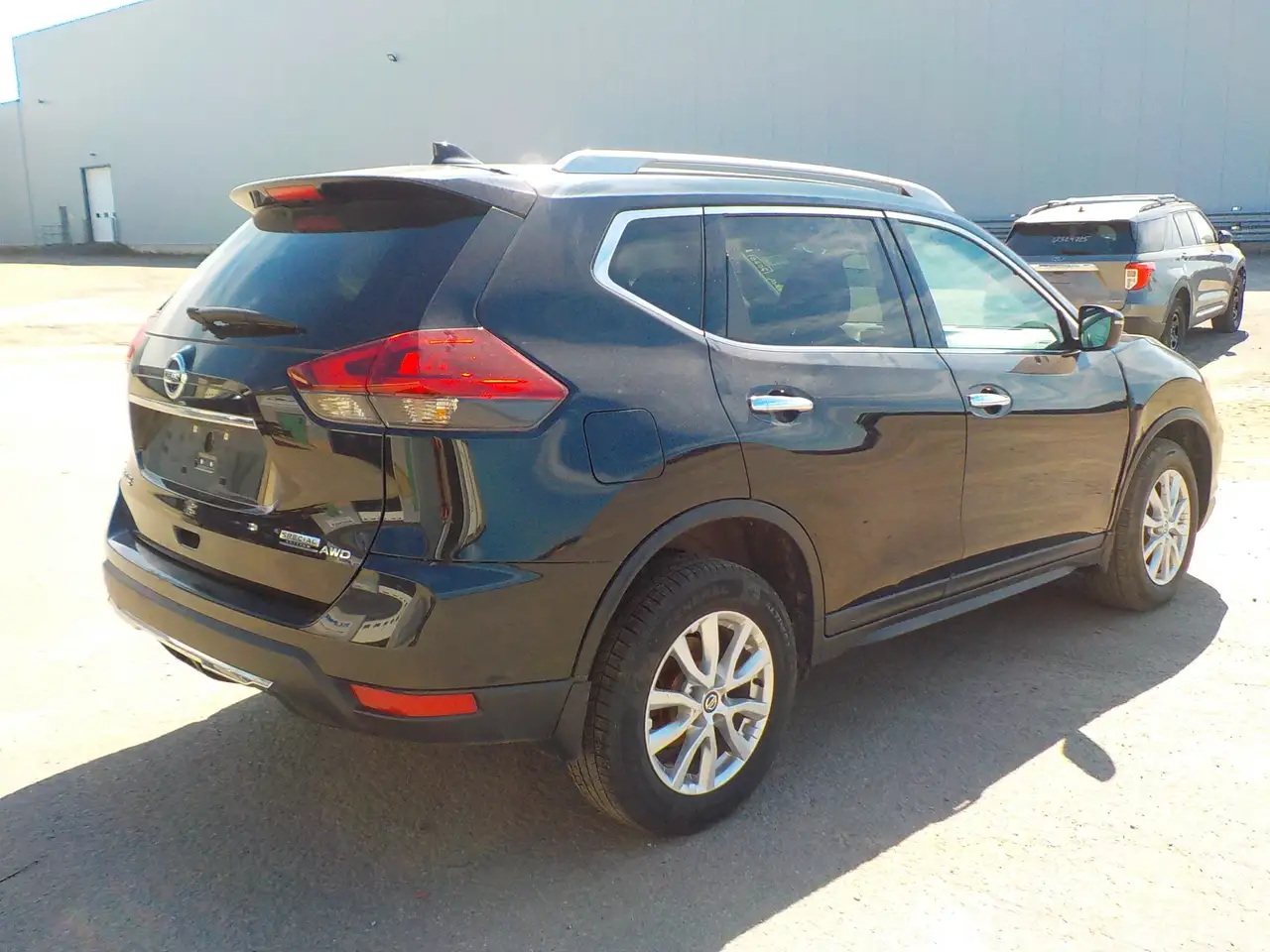 Nissan Rogue снимка Nissan Rogue