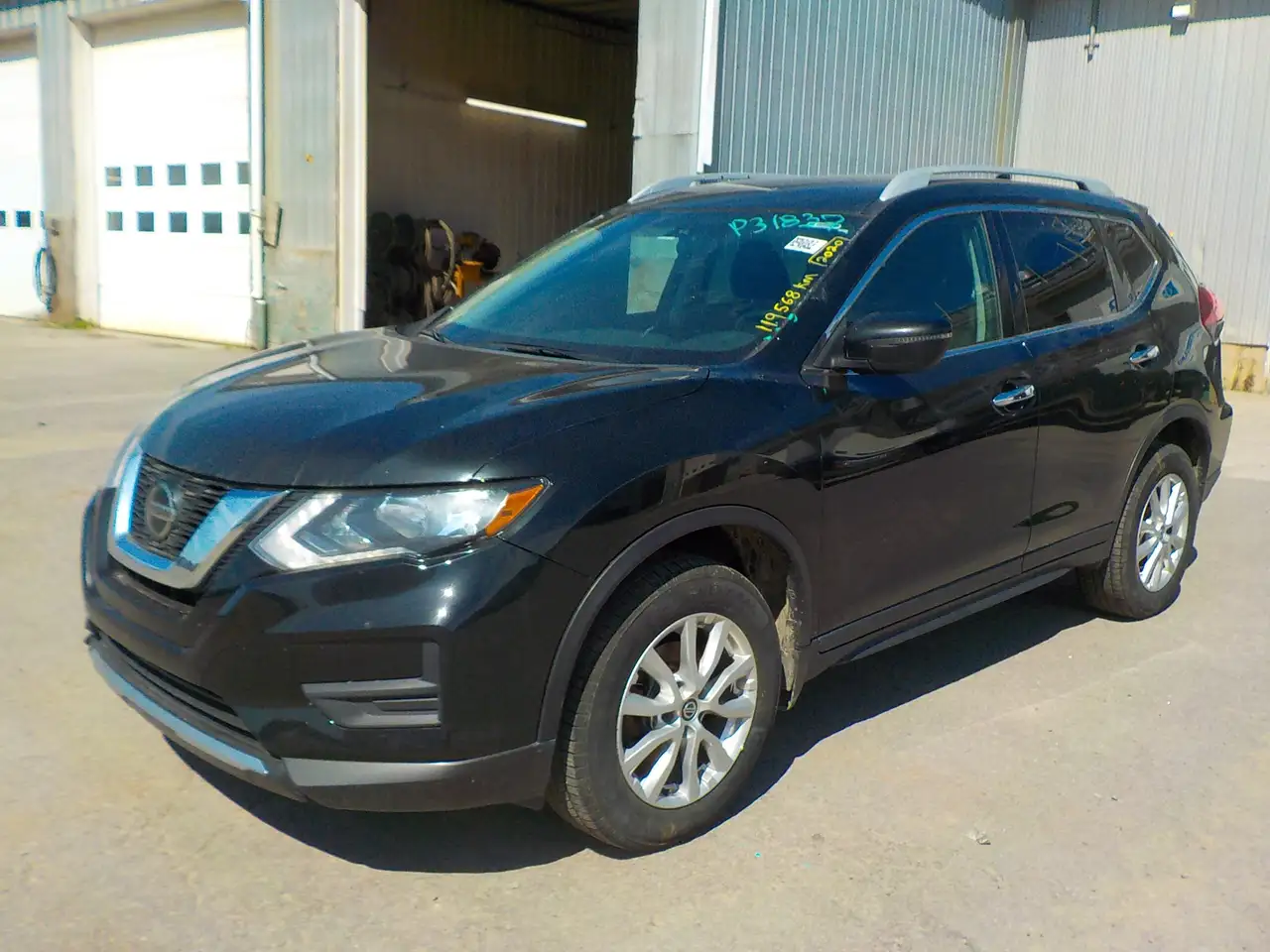 Nissan Rogue снимка Nissan Rogue