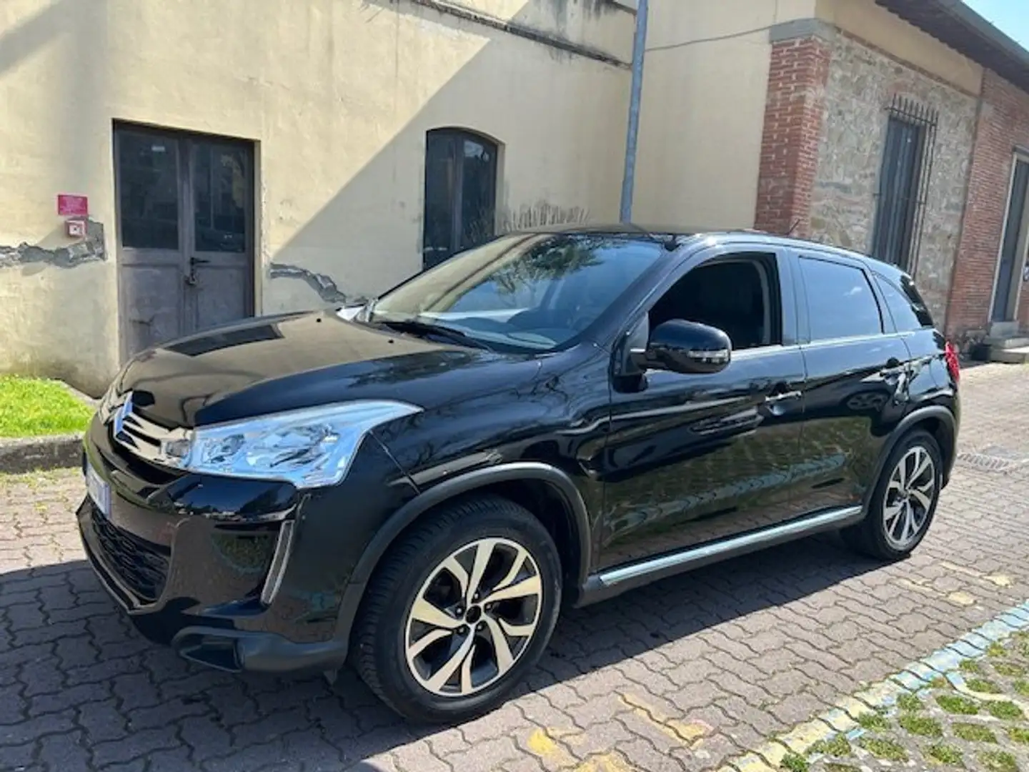 Citroen C4 C4 Aircross 1.6 e-hdi (hdi) Exclusive s Schwarz - 1