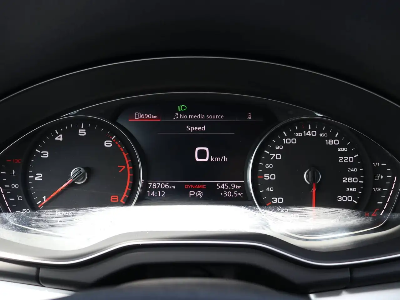 Audi Q5 снимка Audi Q5