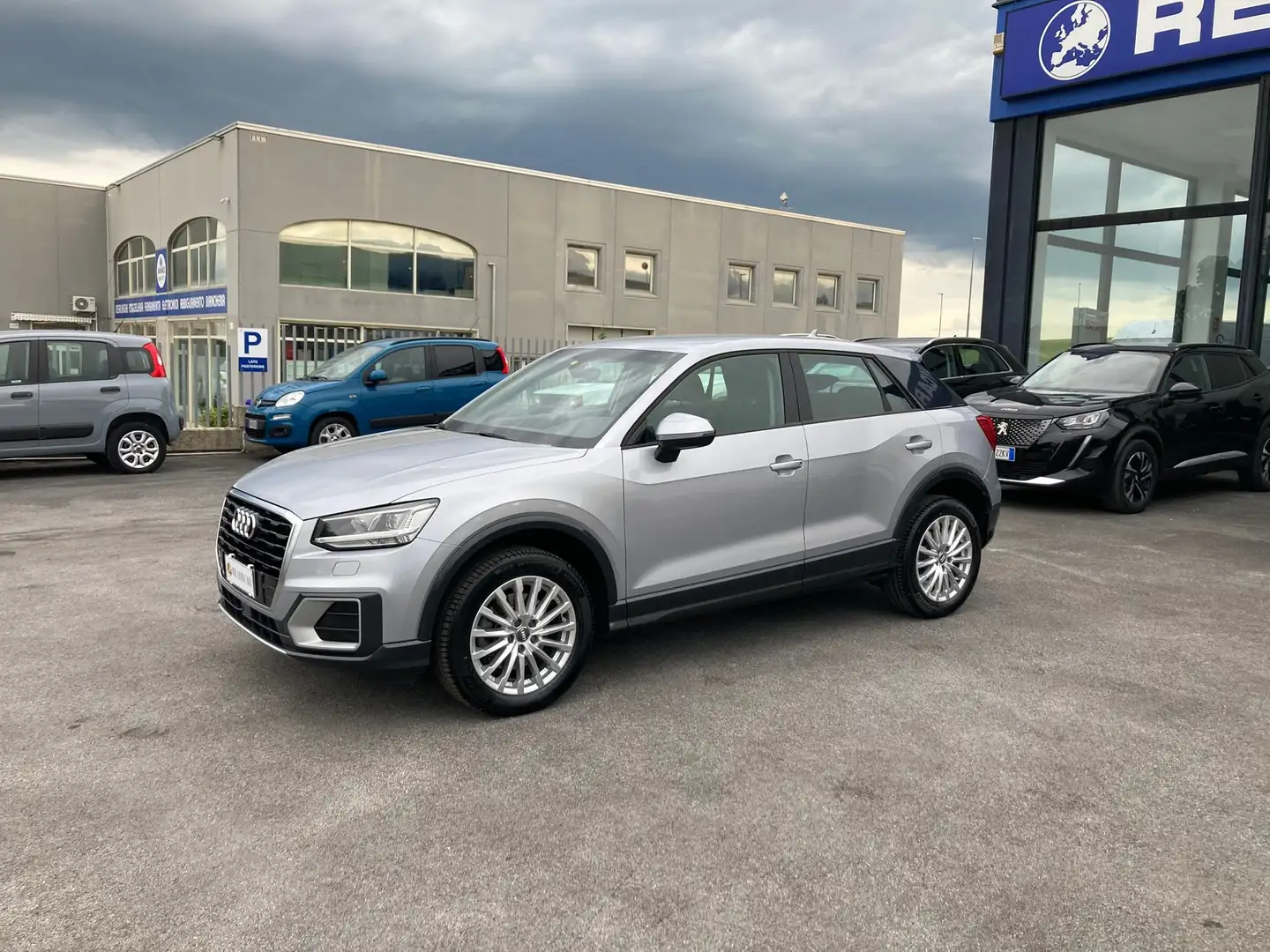 Audi Q2 1.6 tdi Design s-tronic Argent - 2