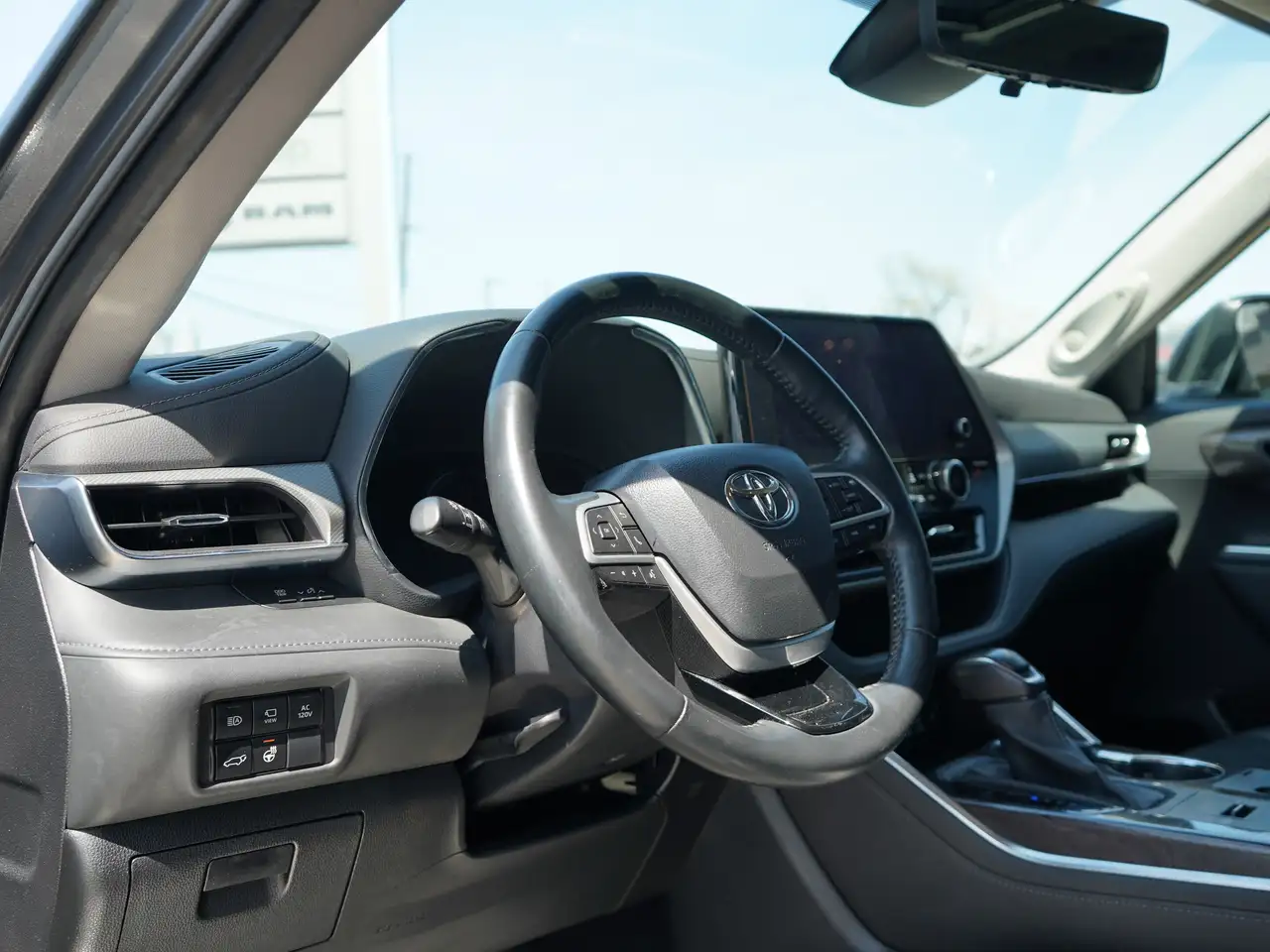 Toyota Highlander снимка Toyota Highlander