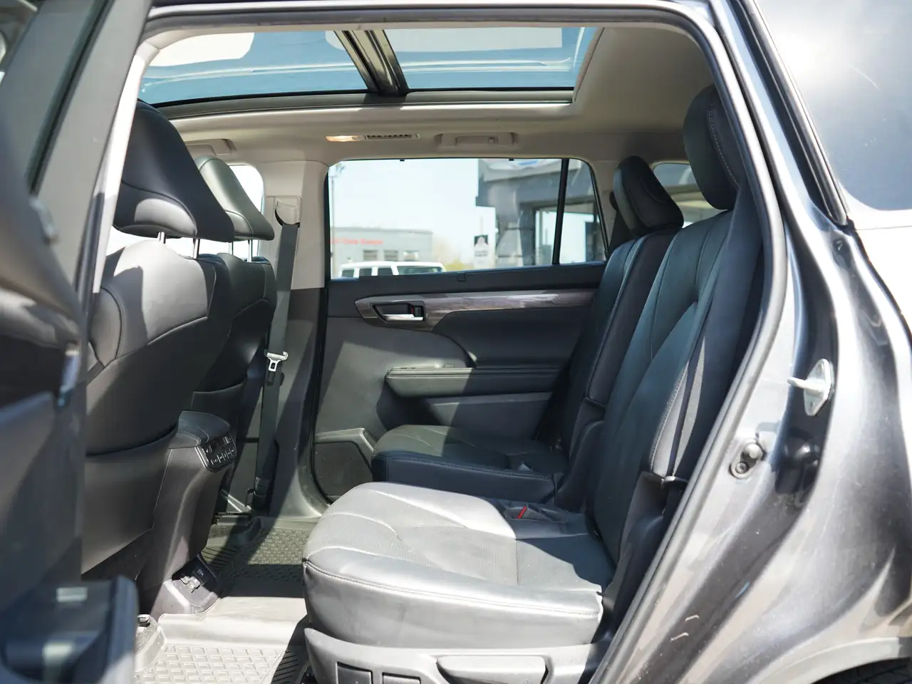 Toyota Highlander снимка Toyota Highlander