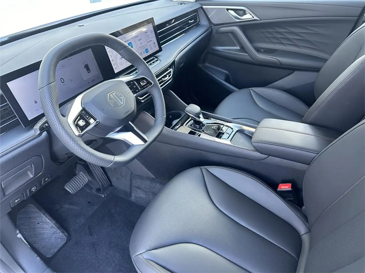 MG EHS E 1.5T-GDI PHEV Luxury - 2