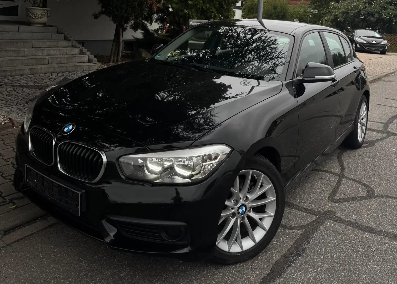 BMW 118 118 i,17 Zoll ,Alufelgen, Facelift,Garantie Schwarz - 1