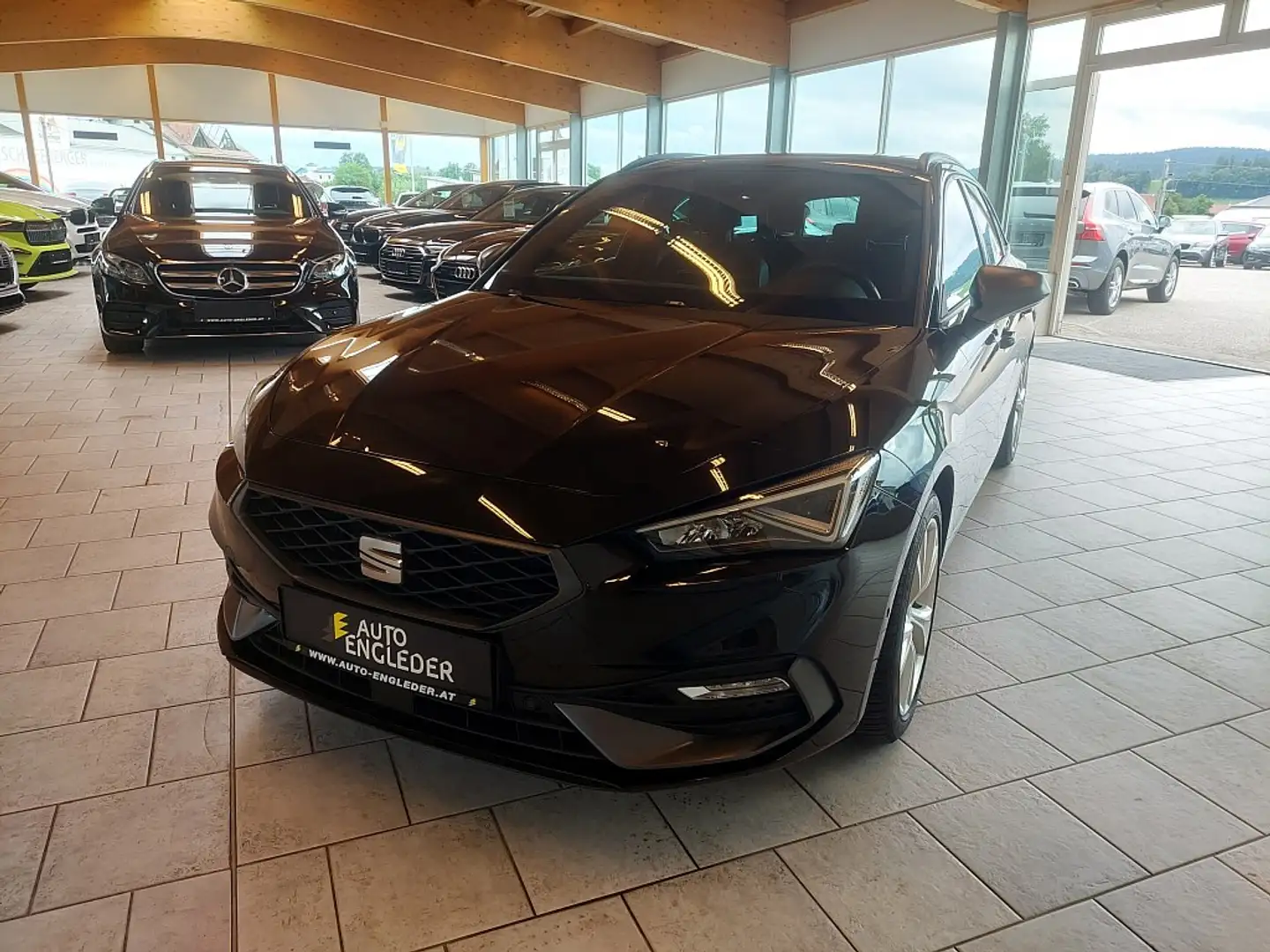 SEAT Leon ST FR TDI DSG Schwarz - 2