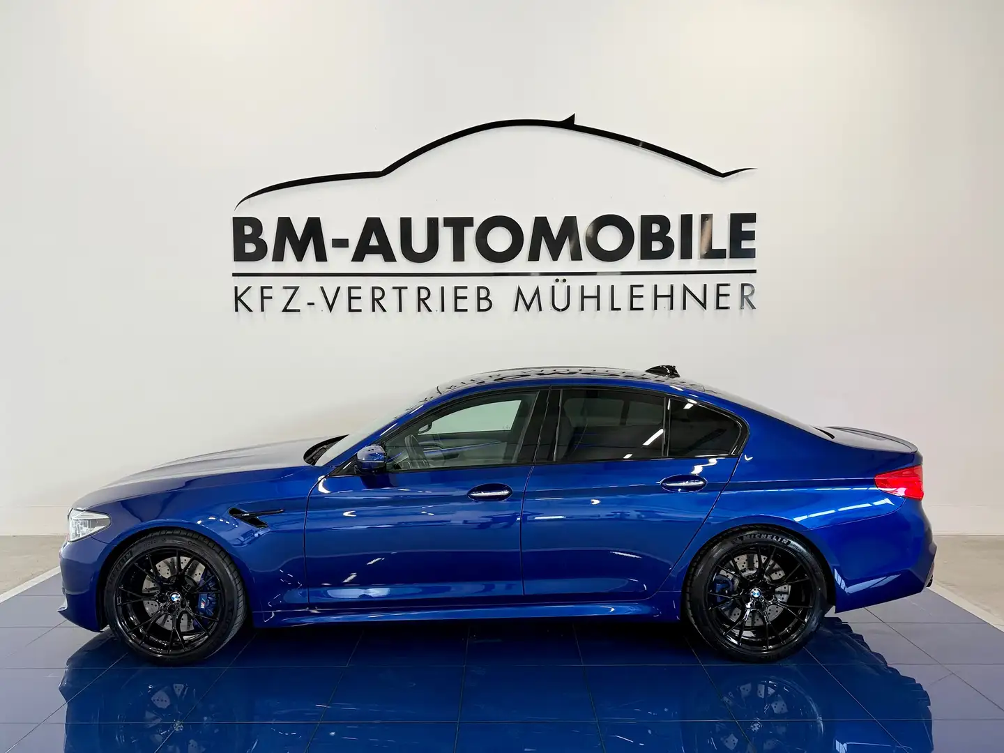 BMW M5 MarinaBayBlau,Nur 49.000km,HeadUp,H&K,Vollleder Blau - 1