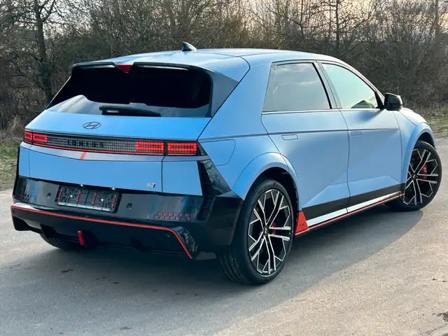 Hyundai Ioniq 5 view 6
