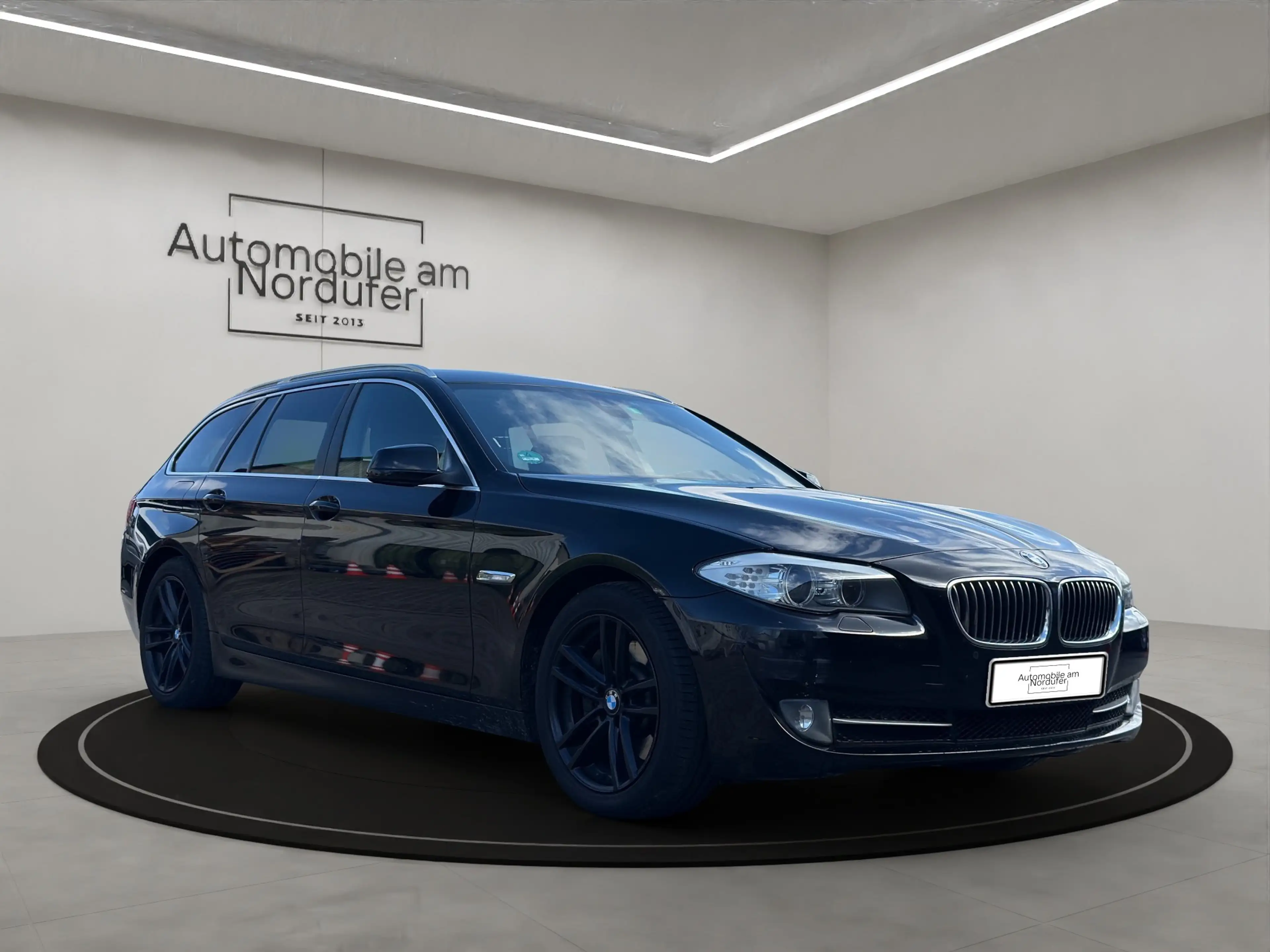 BMW 525 d touring Aut.-Leder-Navi-Xenon-AHK-Standheizung — photo 3