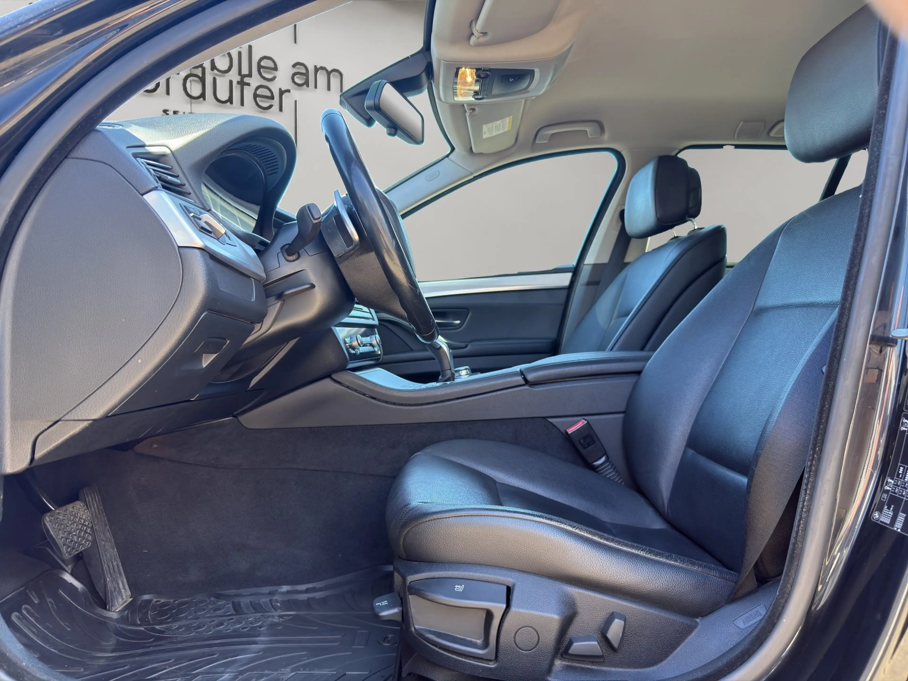 BMW 525 d touring Aut.-Leder-Navi-Xenon-AHK-Standheizung — photo 11