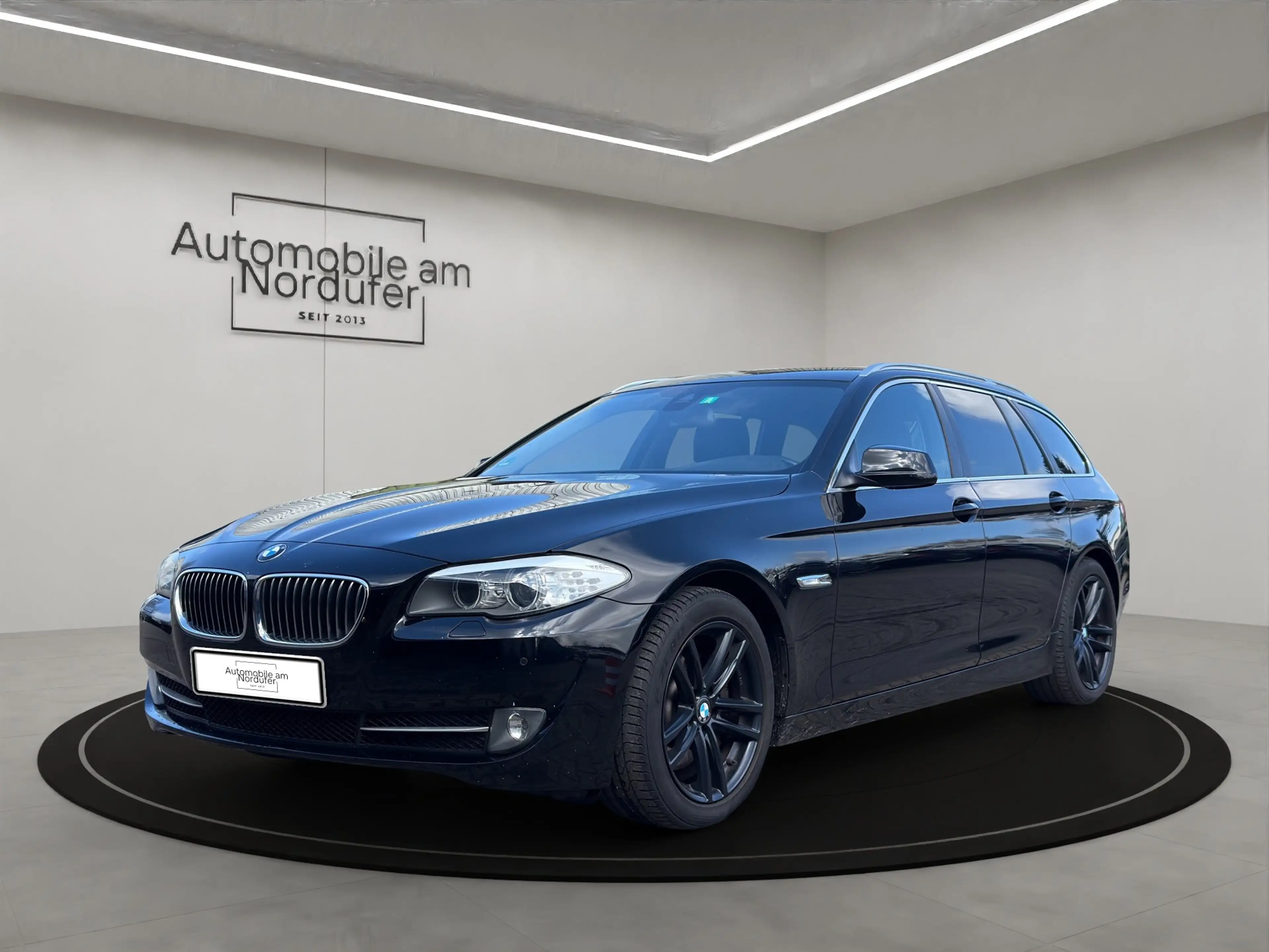 BMW 525 d touring Aut.-Leder-Navi-Xenon-AHK-Standheizung