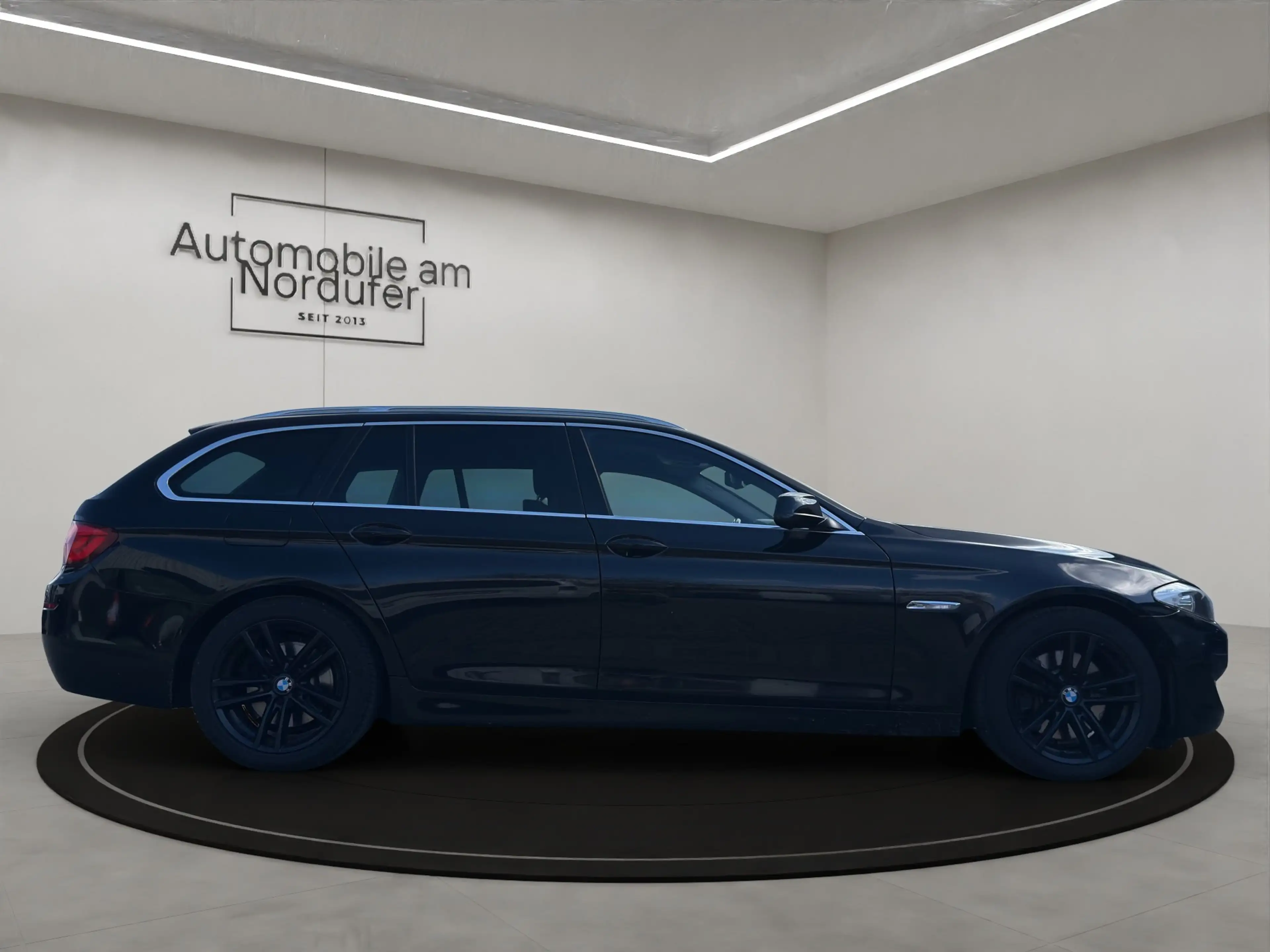 BMW 525 d touring Aut.-Leder-Navi-Xenon-AHK-Standheizung — photo 5