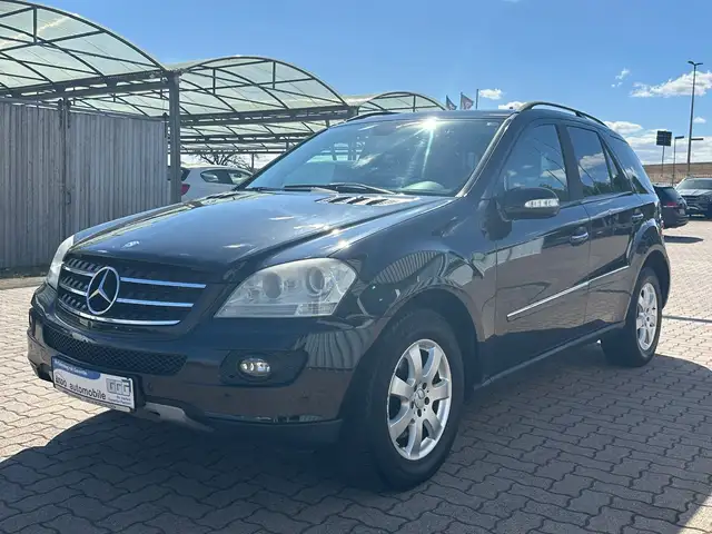 Mercedes-Benz ML 350 4Matic Xenon/Leder/Luftfeder/Schiebedach