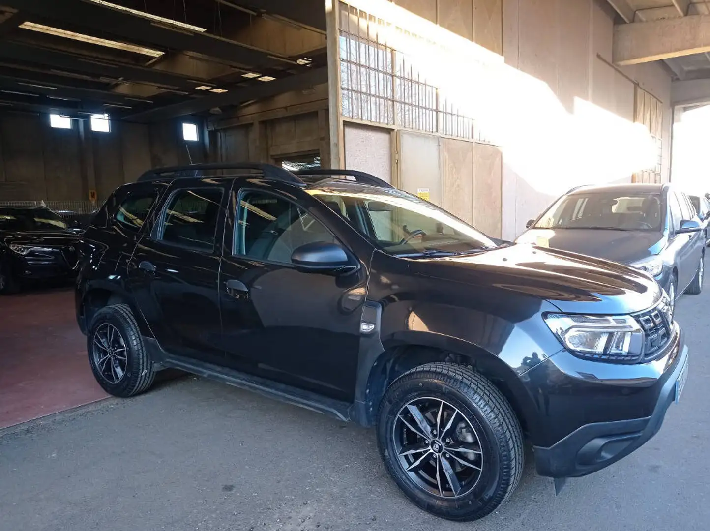 Dacia Duster 1.0 tce Essential Gpl 4x2 100cv Schwarz - 2