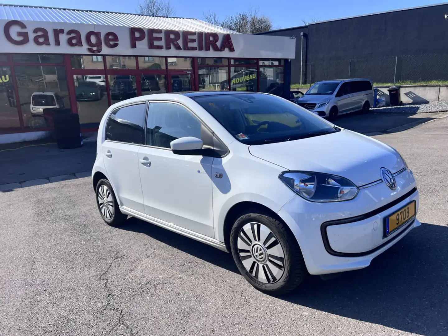 Volkswagen e-up! CLIM NAVI ELECTRIC Weiß - 1
