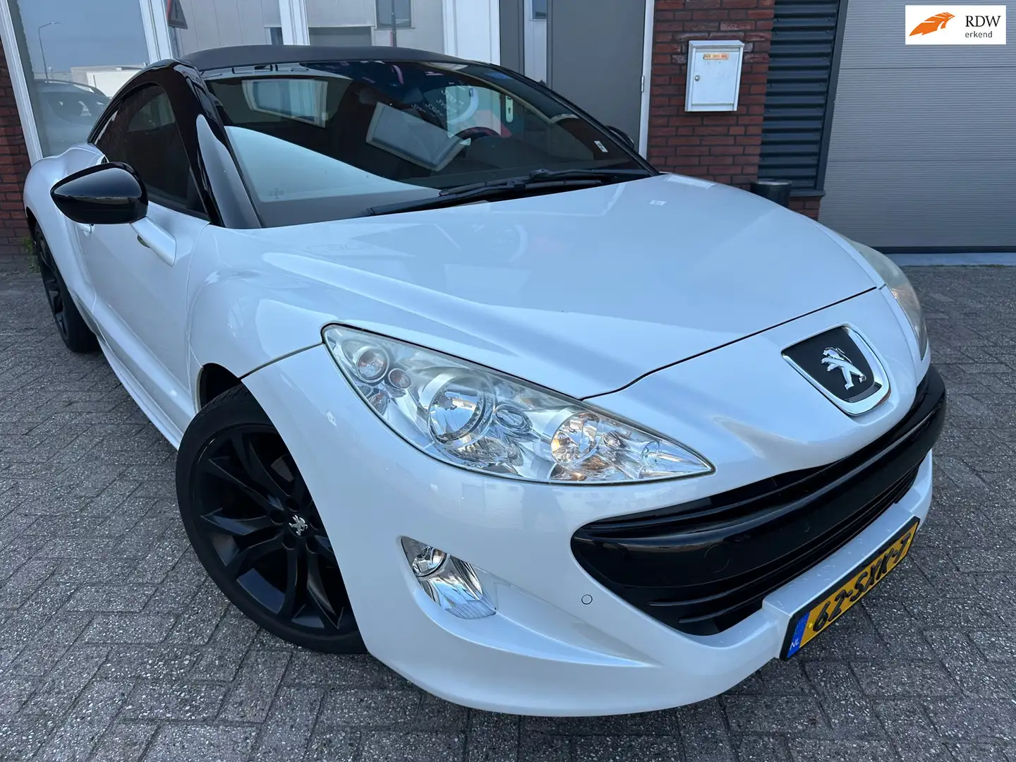 Peugeot RCZ 1.6 THP / Leder / Memory / PDC / 19 inch / NAP Wit - 1