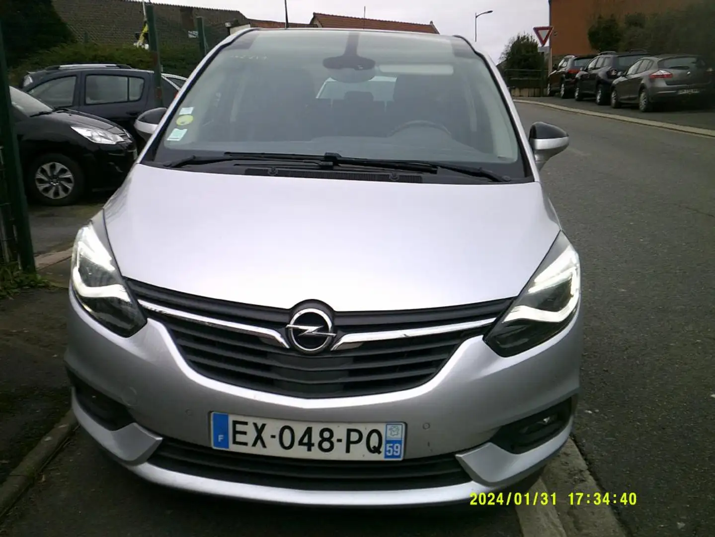 Opel Zafira Tourer 1.6L 135CV ELITE - 1