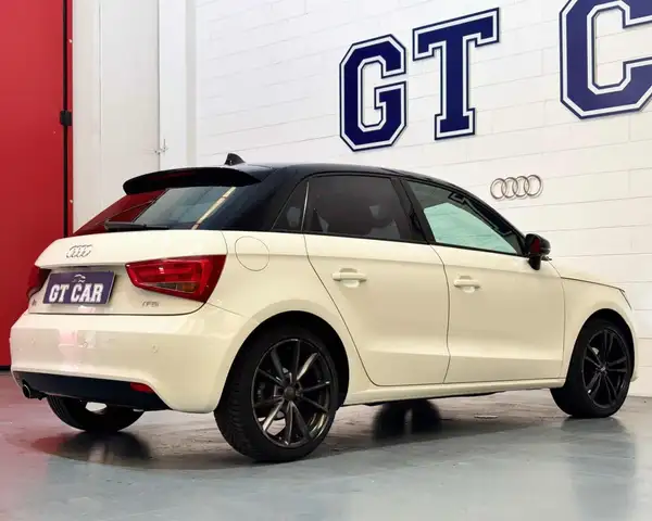 Audi A1 view 6