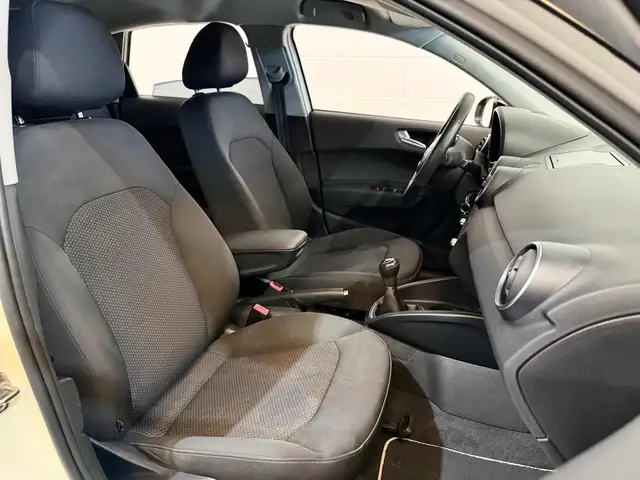 Audi A1 view 11