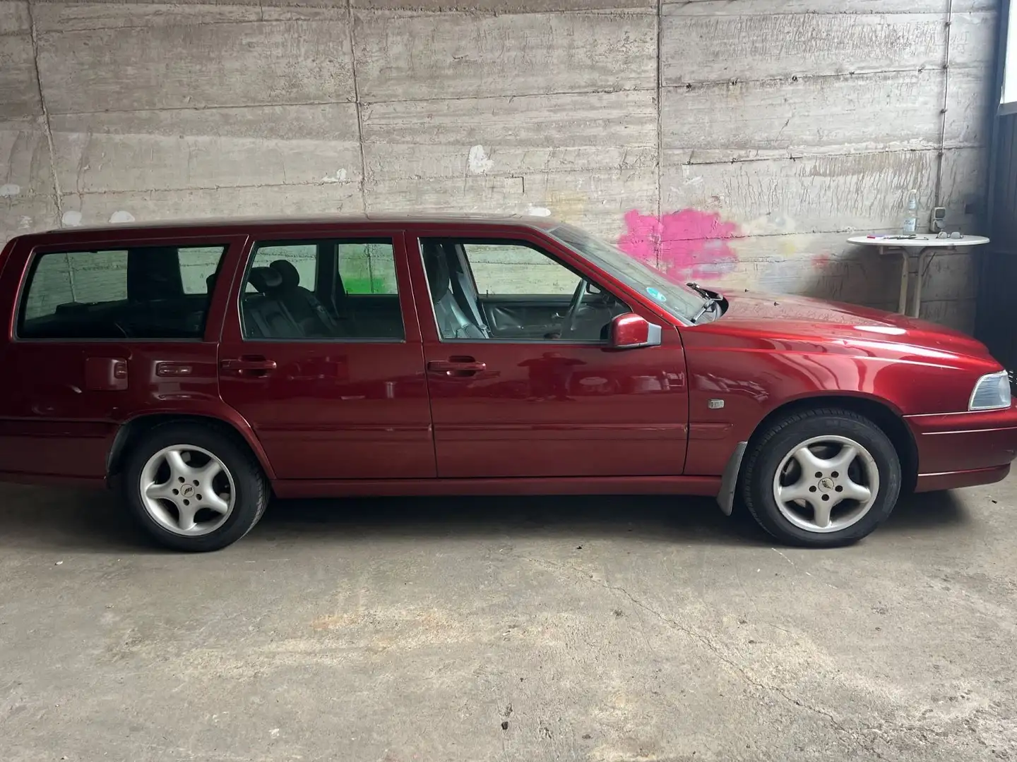 Volvo V70 2.4 Rosso - 2