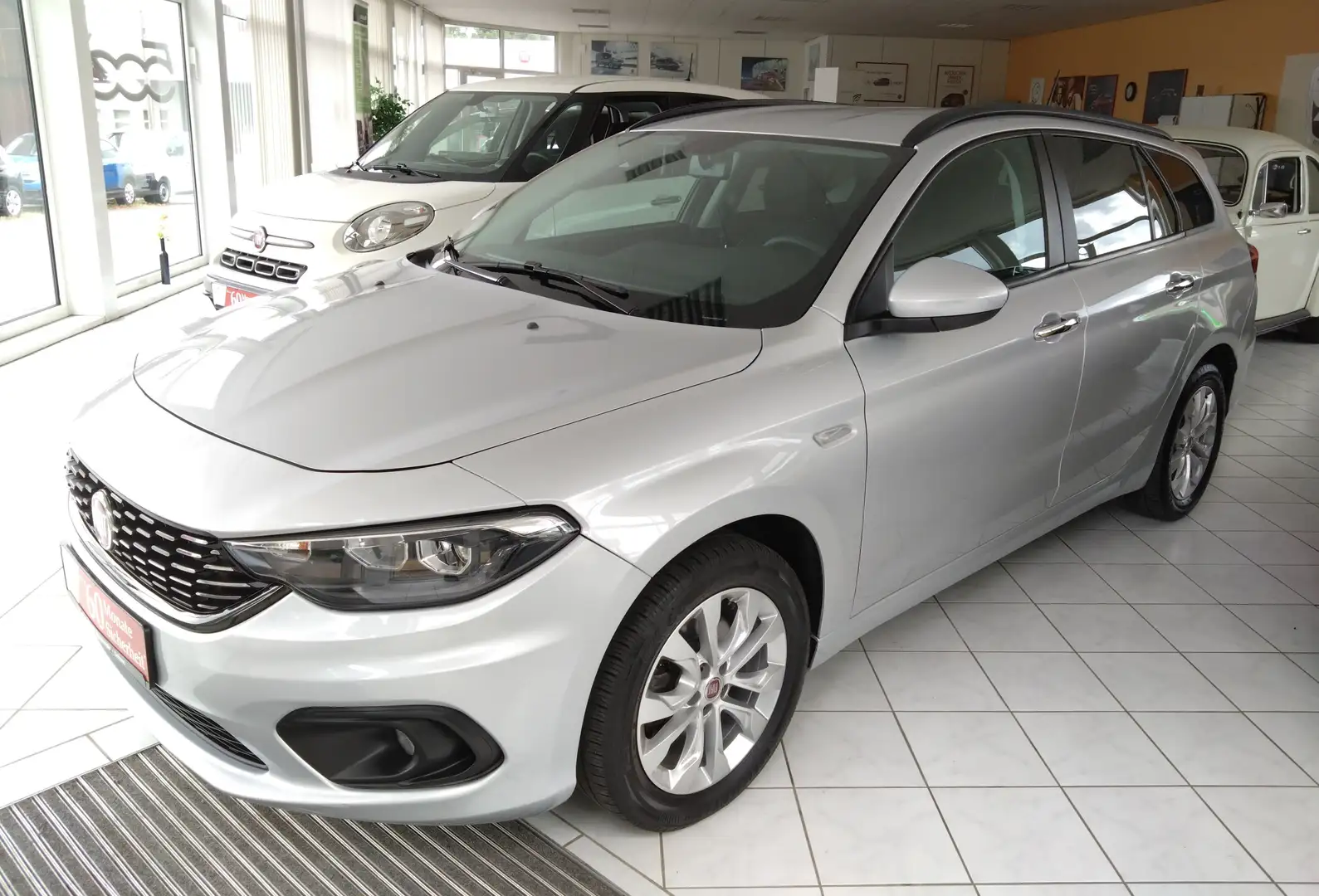 Fiat Tipo Kombi 1.4 T-Jet Easy Navigation Parkpilot Silber - 1