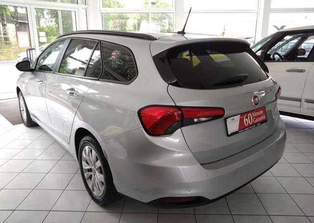Fiat Tipo Kombi 1.4 T-Jet Easy Navigation Parkpilot