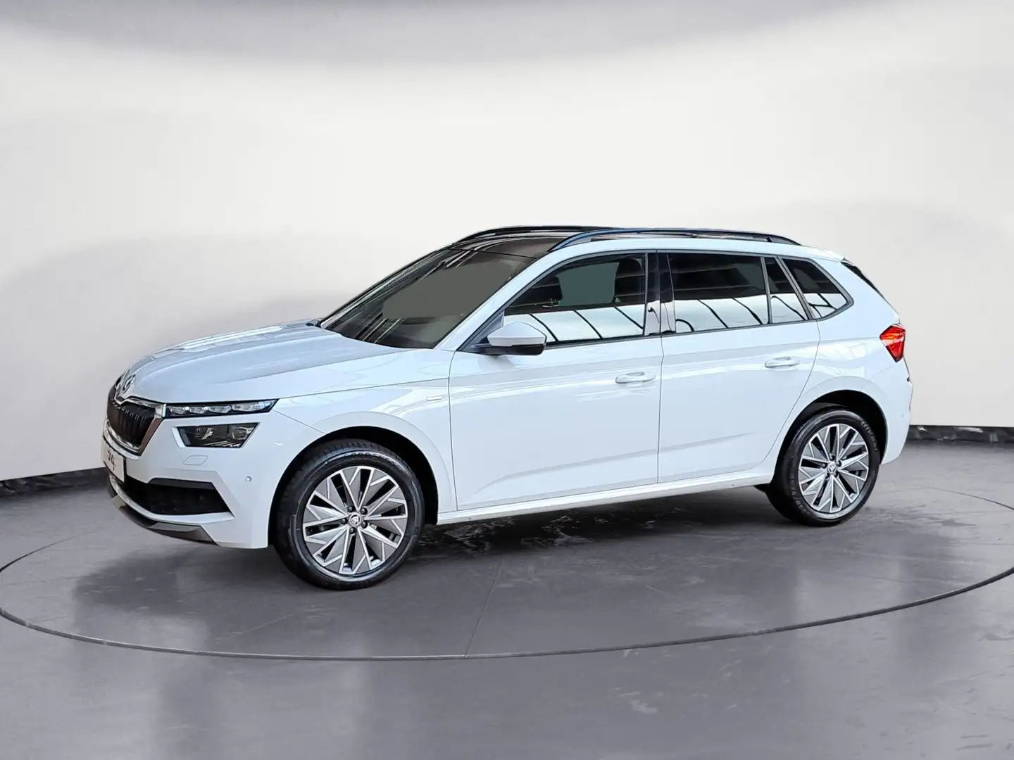 Skoda Kamiq 1.0 TSI DSG Tour *PANO*DAB*CARPLAY* Weiß - 2