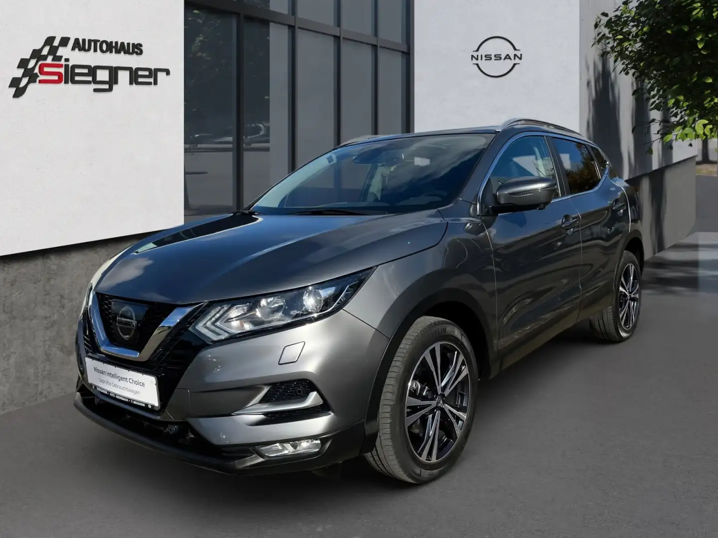 Nissan Qashqai N-Connecta, AHK abn., SH Grijs - 2