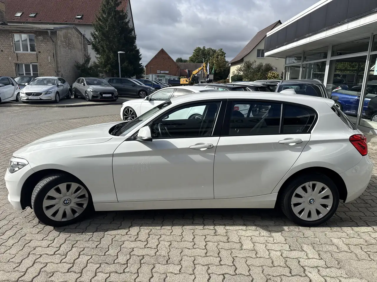 BMW 116 Citadine 5 portes — photo 6 sur 17