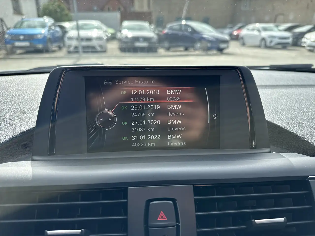 BMW 116 Citadine 5 portes — photo 11 sur 17