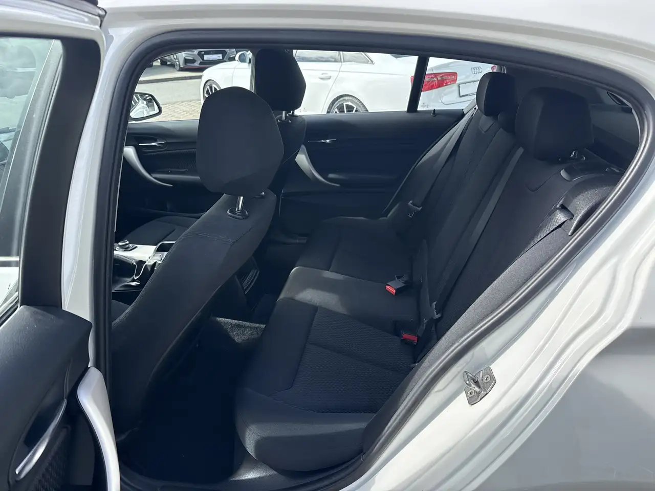 BMW 116 Citadine 5 portes — photo 14 sur 17
