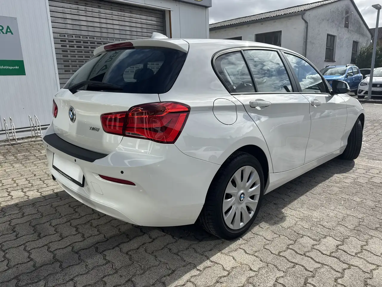 BMW 116 Citadine 5 portes — photo 3 sur 17