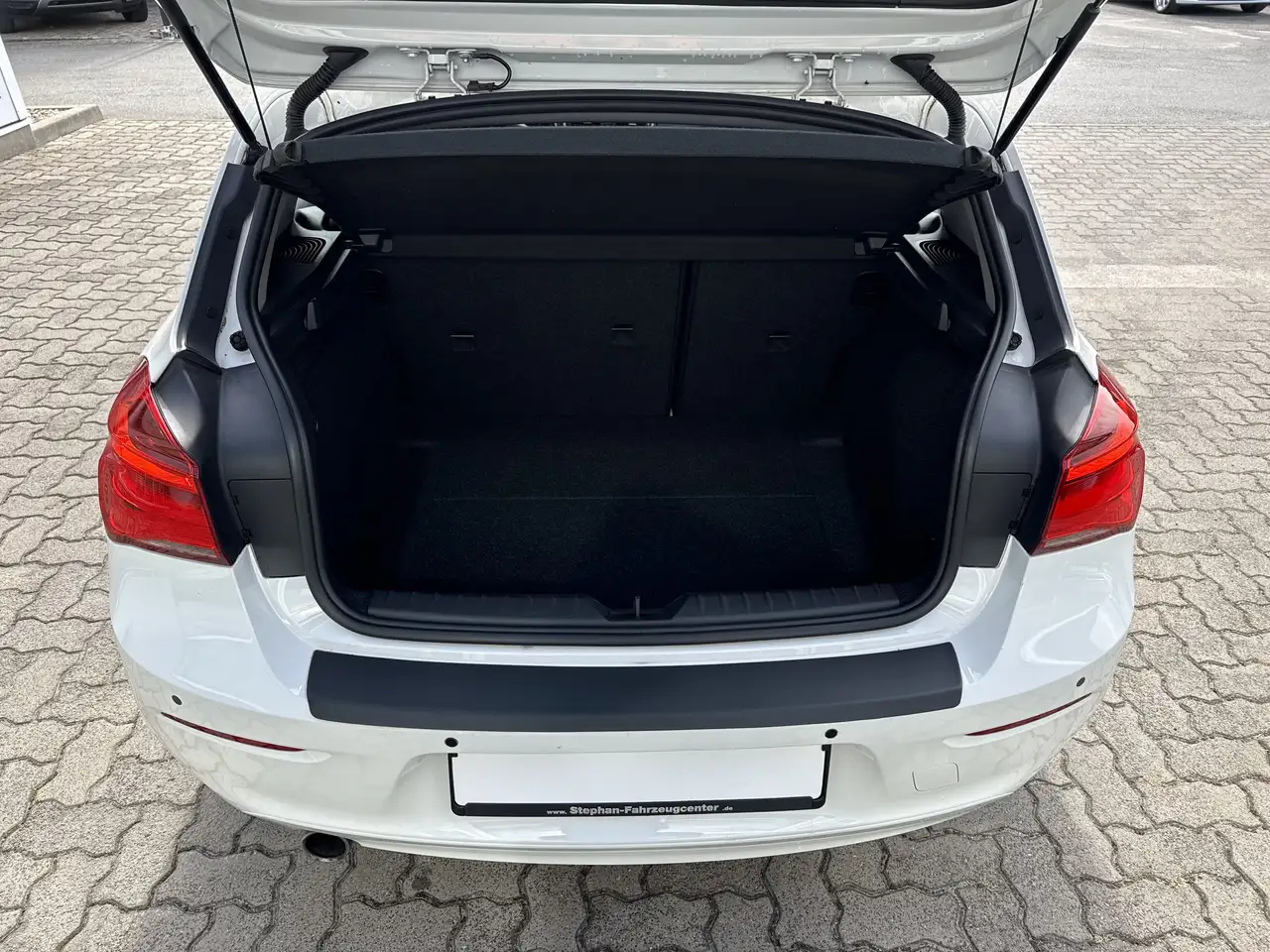 BMW 116 Citadine 5 portes — photo 15 sur 17