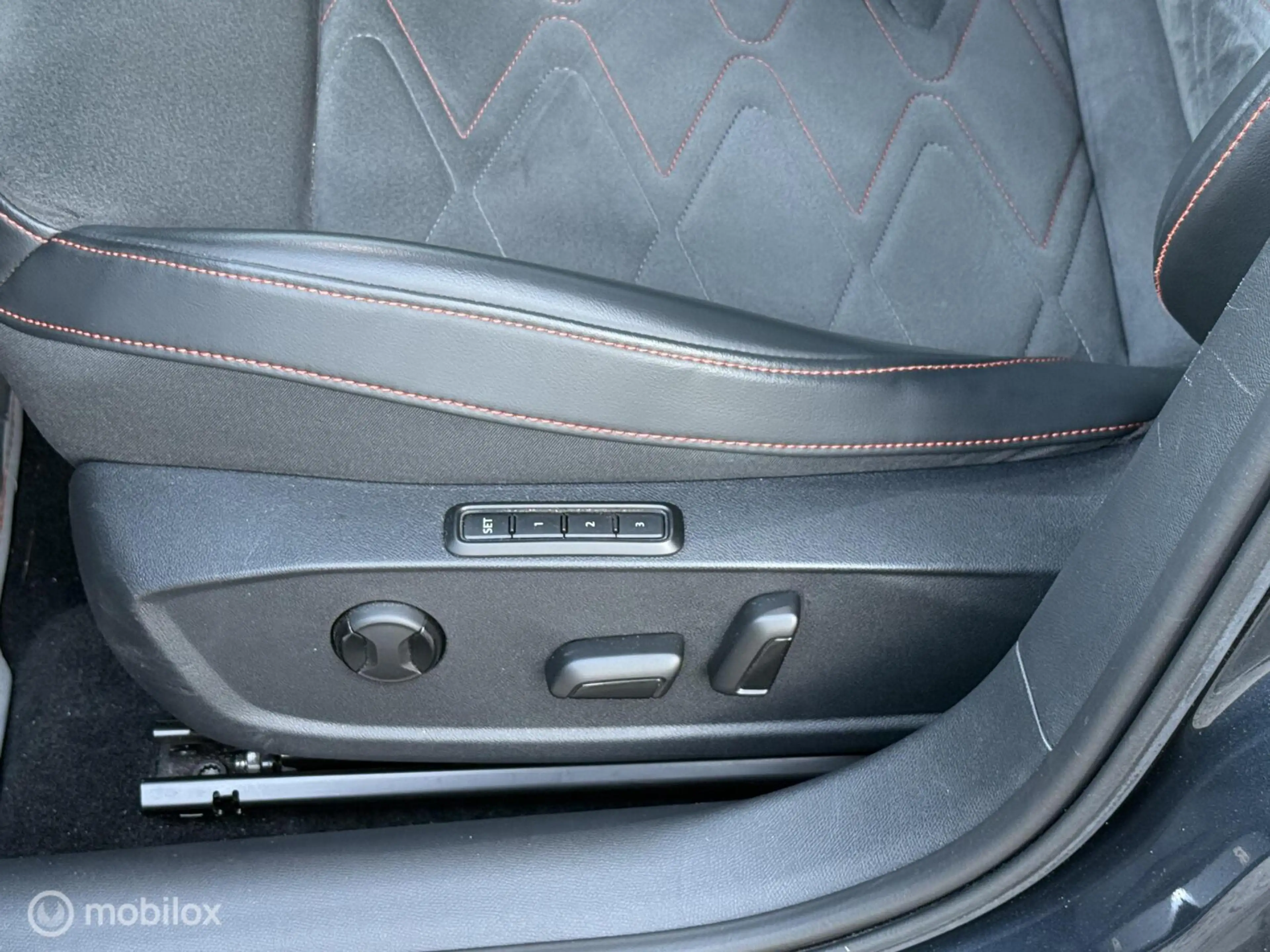 SEAT Leon e-Hybrid Sportstourer 1.4 TSI eHybrid PHEV FR Business Inte — photo 14