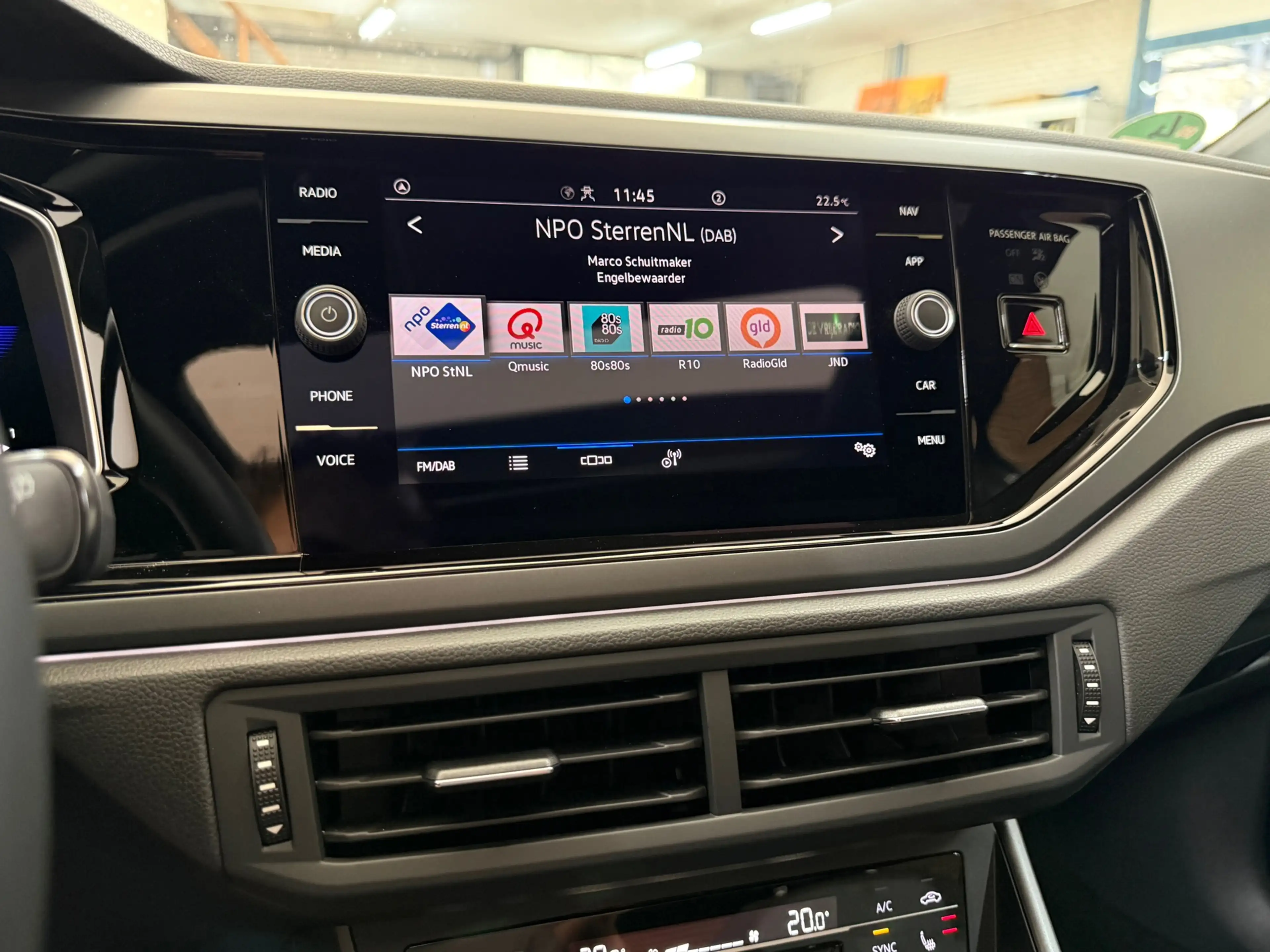 Volkswagen Taigo 1.5 TSI R-Line Business | 150 pk | DSG | Panoramad — photo 15
