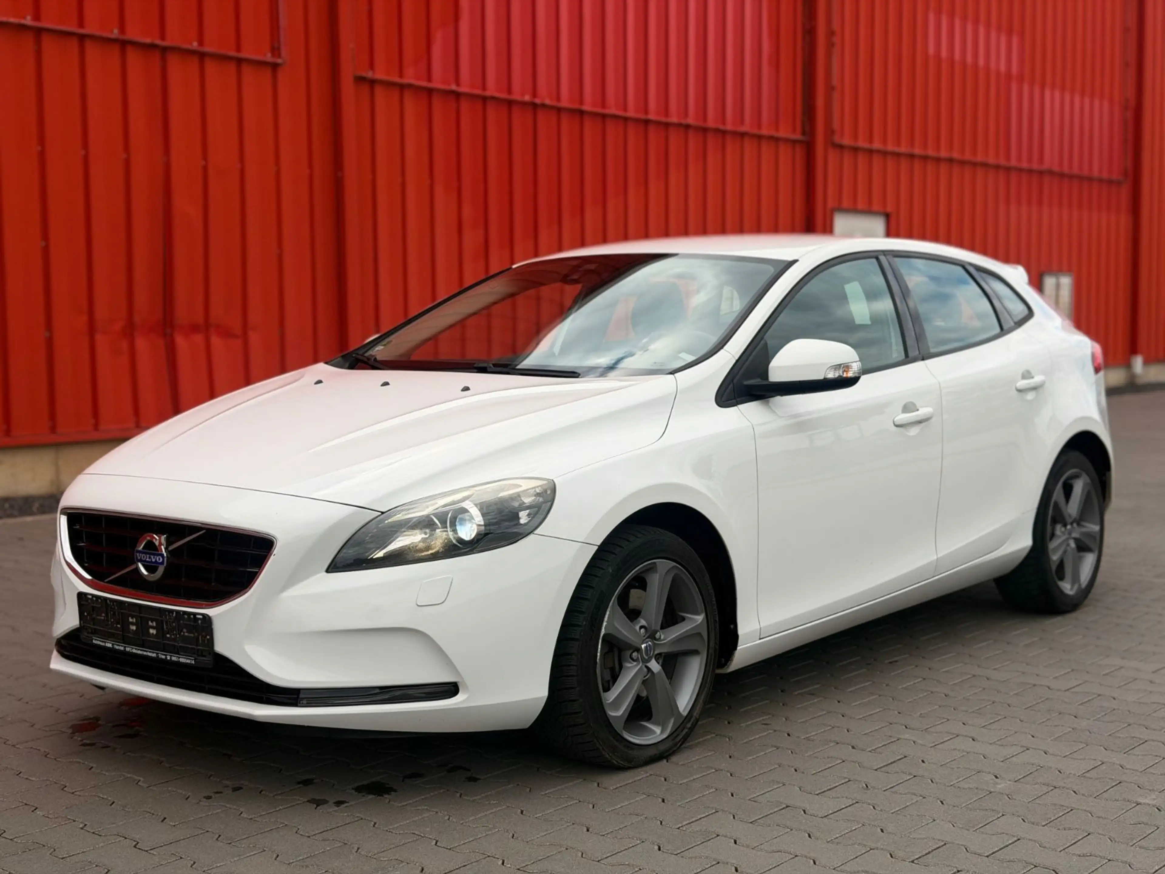 Volvo V40 You! Xenon LED Navi Tempomat Euro5 Gepflegt