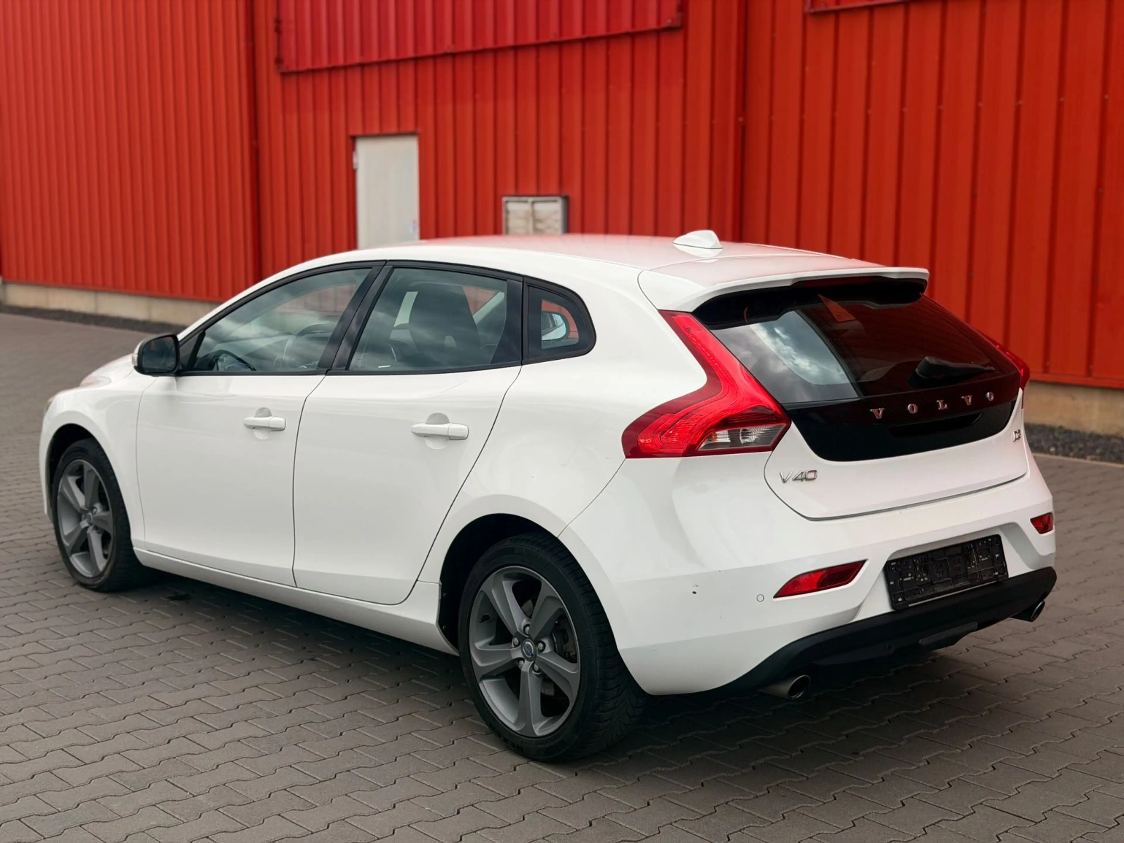 Volvo V40 You! Xenon LED Navi Tempomat Euro5 Gepflegt — photo 3