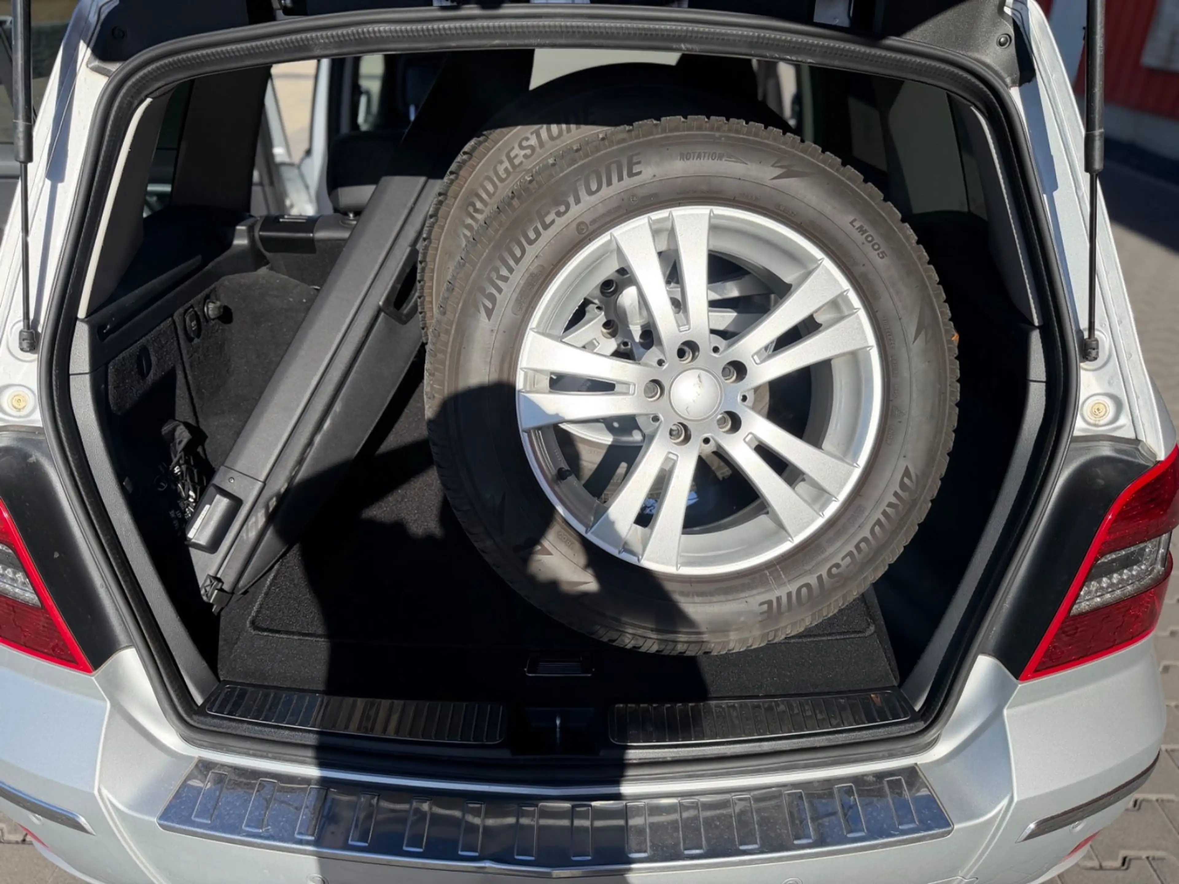 Mercedes-Benz GLK 200 AMG AUTOMATIK XENON LEDER TEMP 1HAND — photo 6