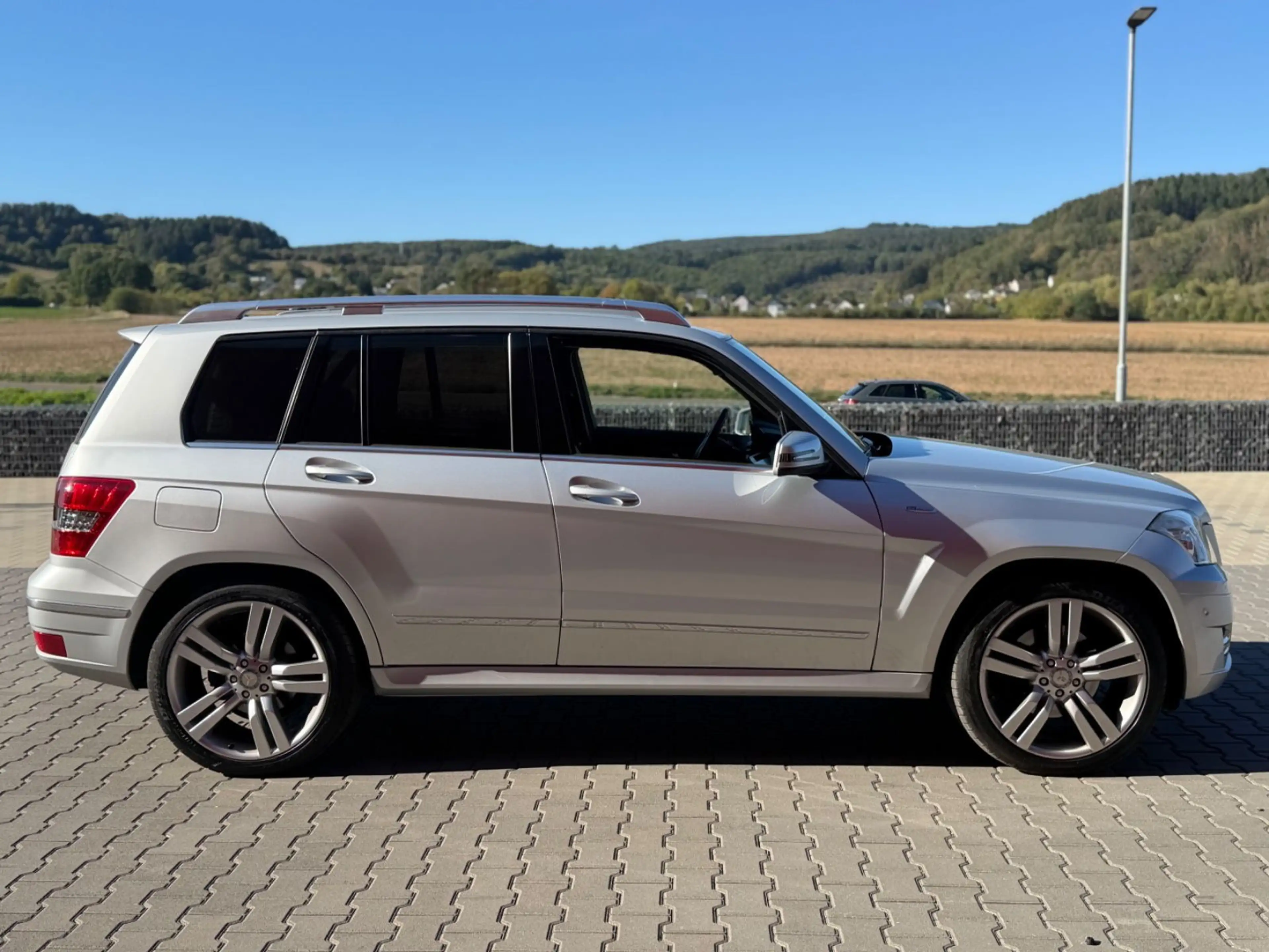 Mercedes-Benz GLK 200 AMG AUTOMATIK XENON LEDER TEMP 1HAND — photo 8
