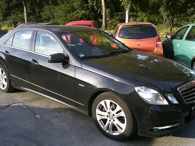 Mercedes-Benz E 220 E 220 CDI BlueEfficiency (212.002)