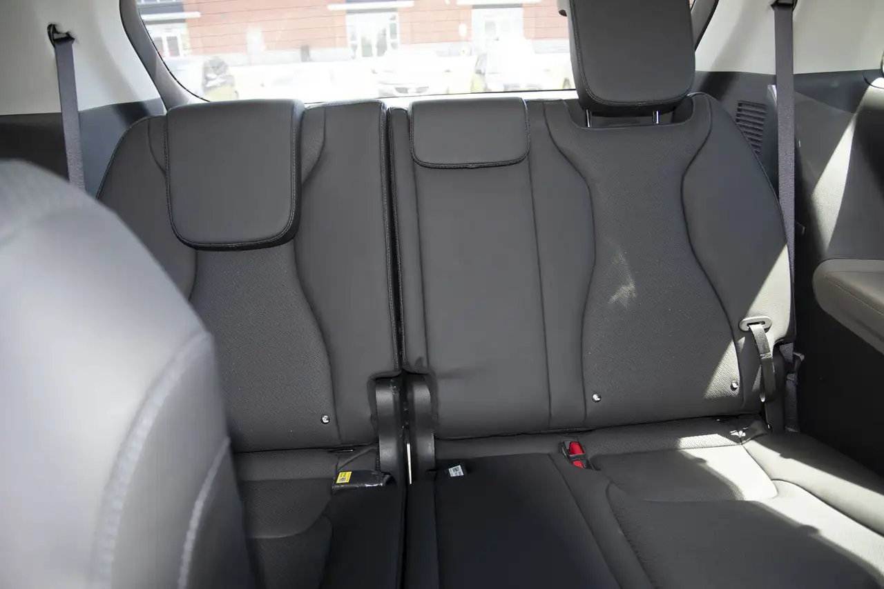 Kia Carnival снимка Kia Carnival