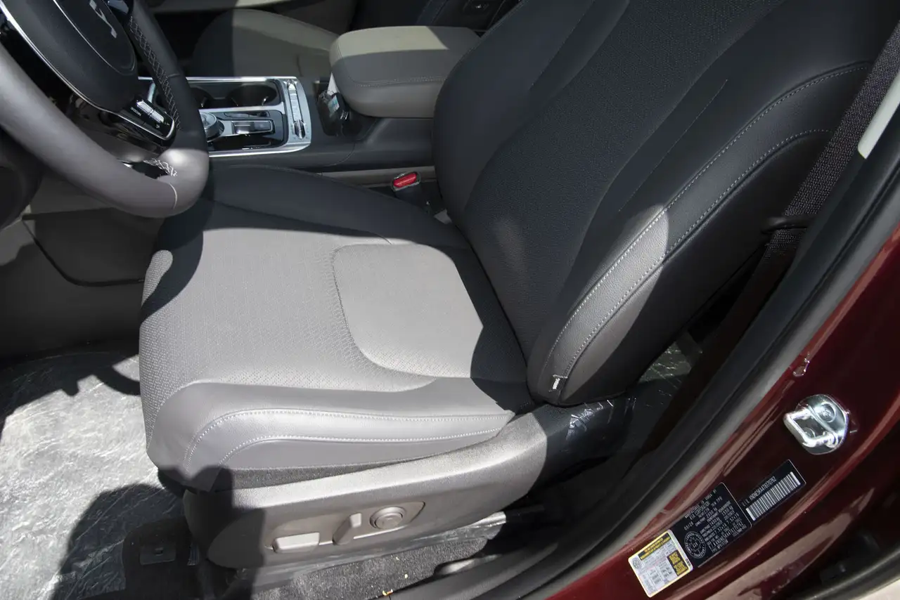 Kia Carnival снимка Kia Carnival