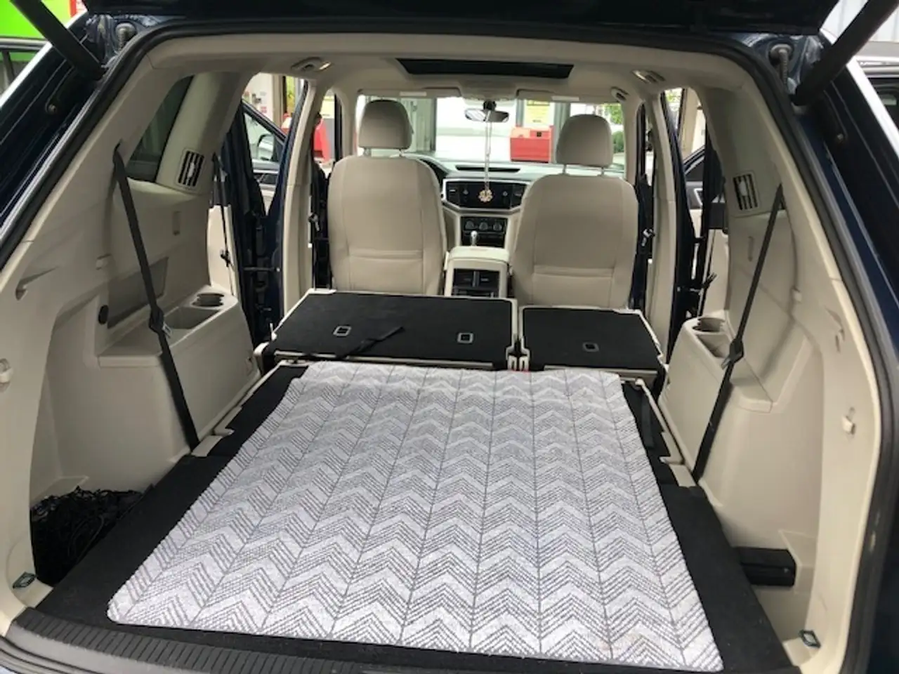 Volkswagen Atlas снимка Volkswagen Atlas