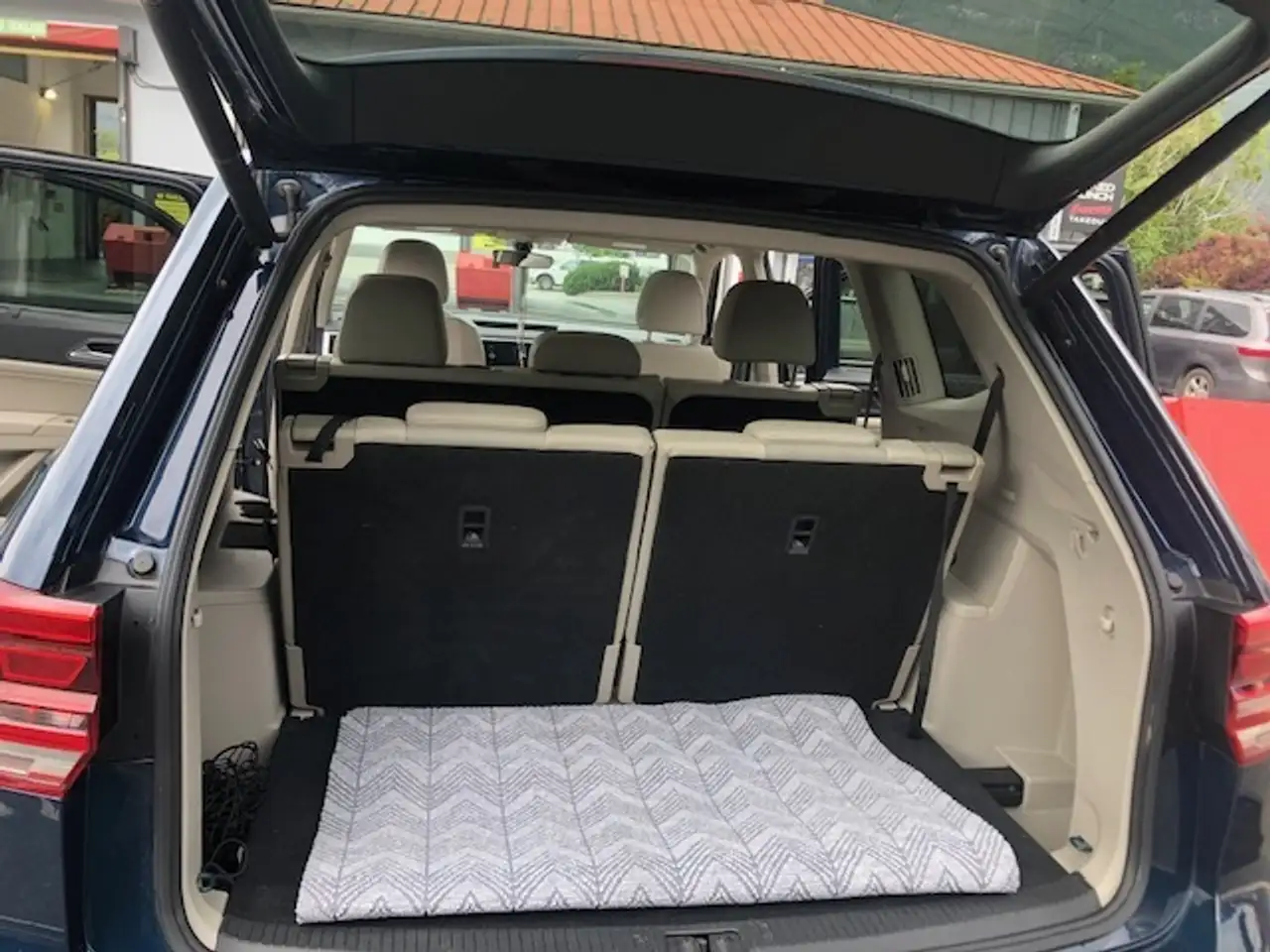 Volkswagen Atlas снимка Volkswagen Atlas