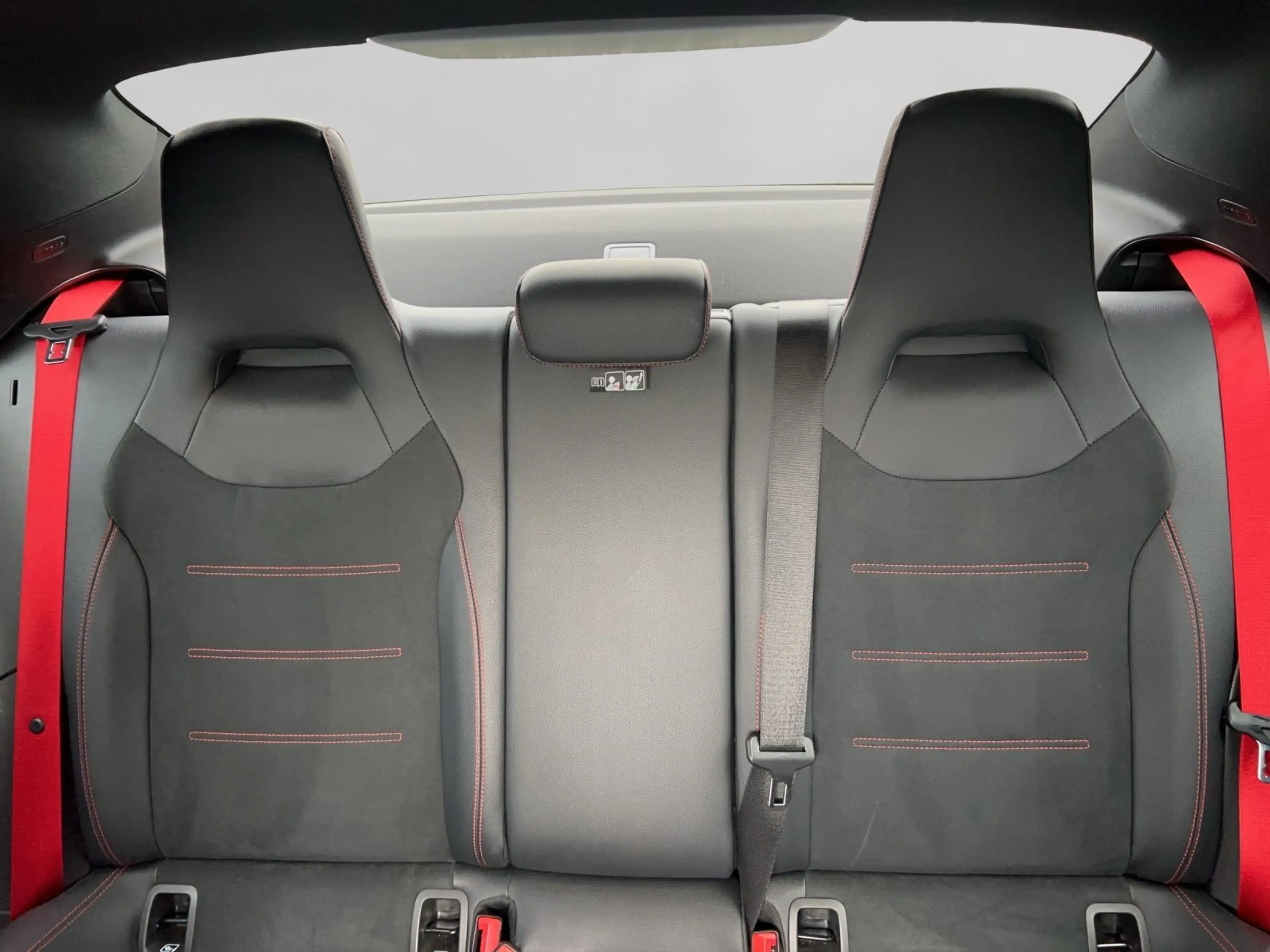 Mercedes-Benz CLA 45 AMG 4Matic+ AMG Speedshift 8G-DCT DAB — photo 8