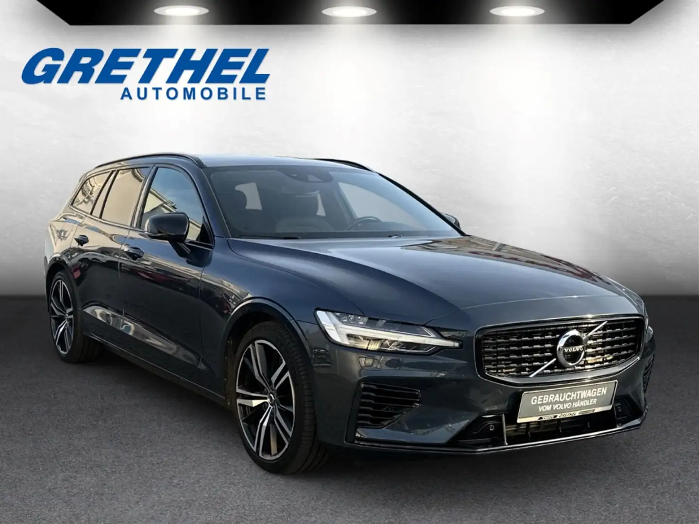 Volvo V60 R-Design Recharge Plug-In Hybrid AWD T8 Twin Engin Bleu - 1